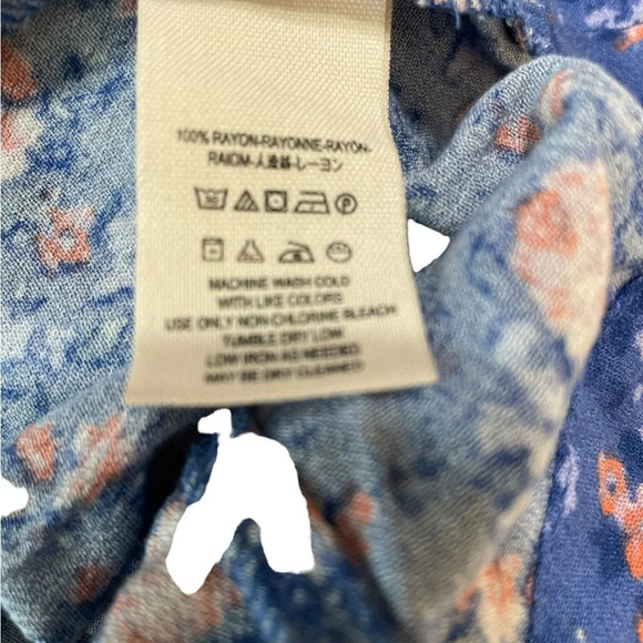 Free People XS Blue Floral Fields Hi Low Oversize Tunic Partial Button - Picture 9 of 9